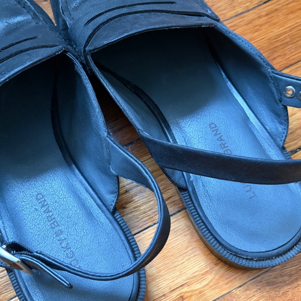 Slingbacks - Picture 3 of 4